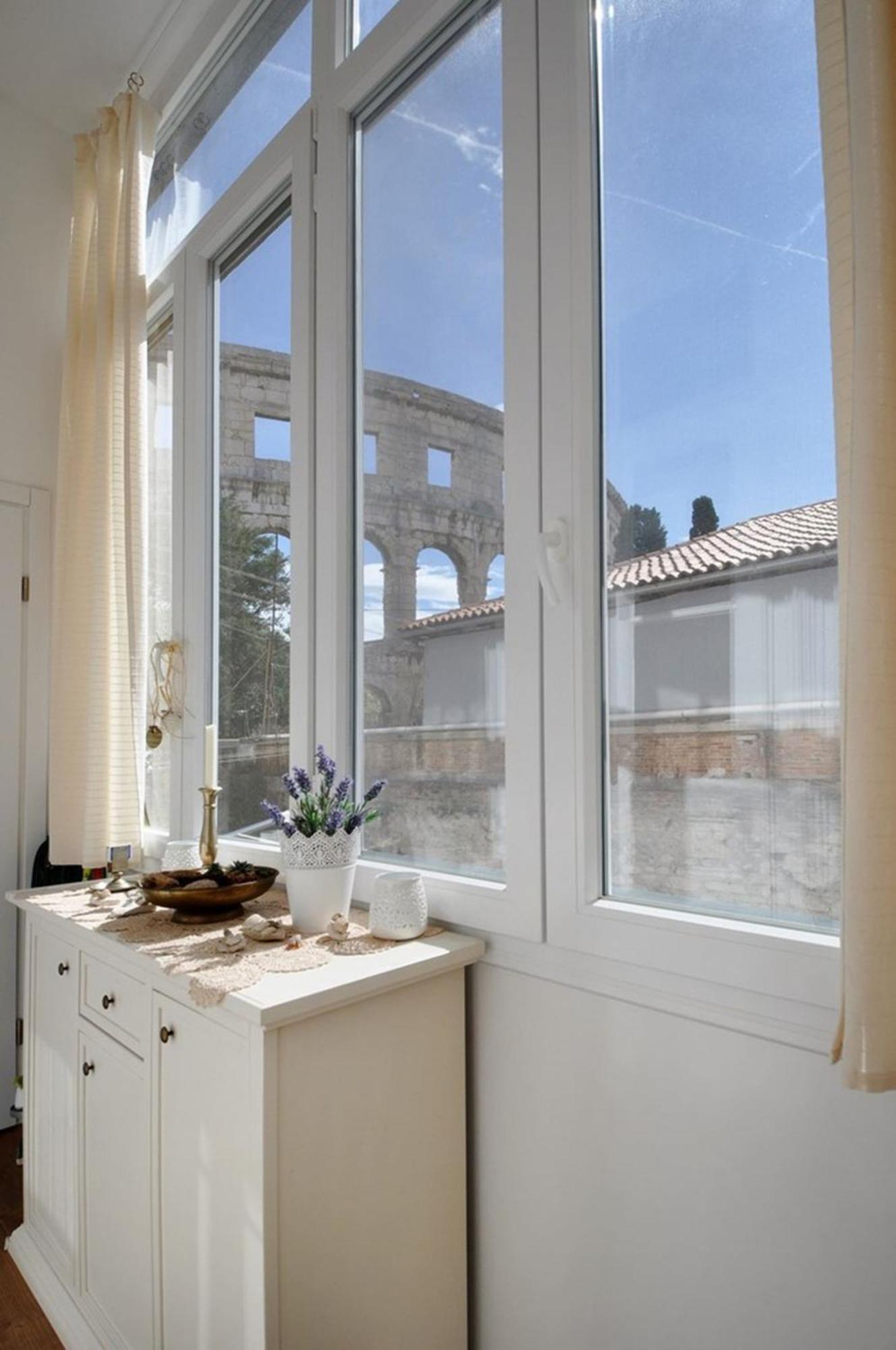 Amphiteater Art Apartman Pula Exterior photo